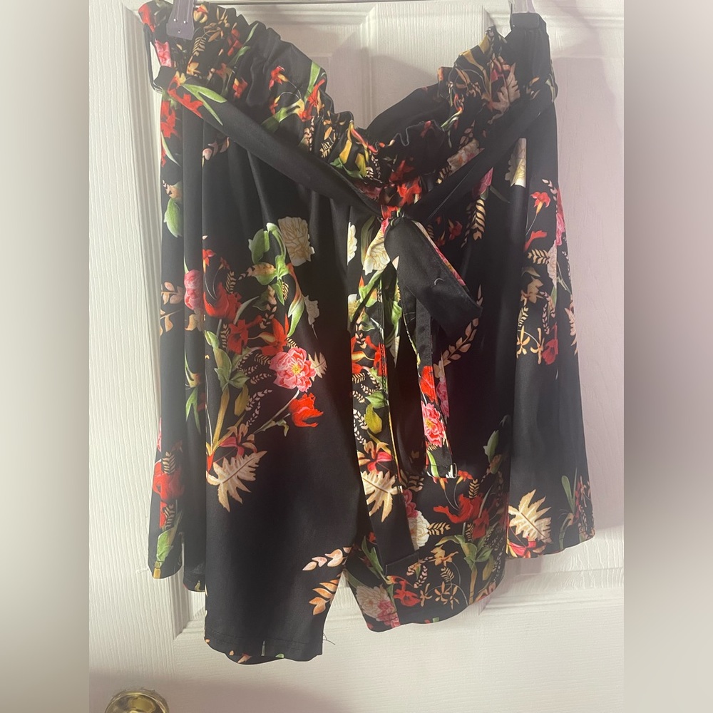Floral High Waist Paper Bag Shorts - Picture 5 of 16